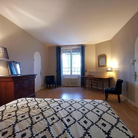 Chambres D'Hotes La Maison Blanche Saint-Junien Exteriör bild