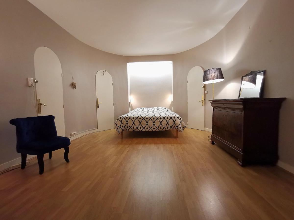 Chambres D'Hotes La Maison Blanche Saint-Junien Exteriör bild